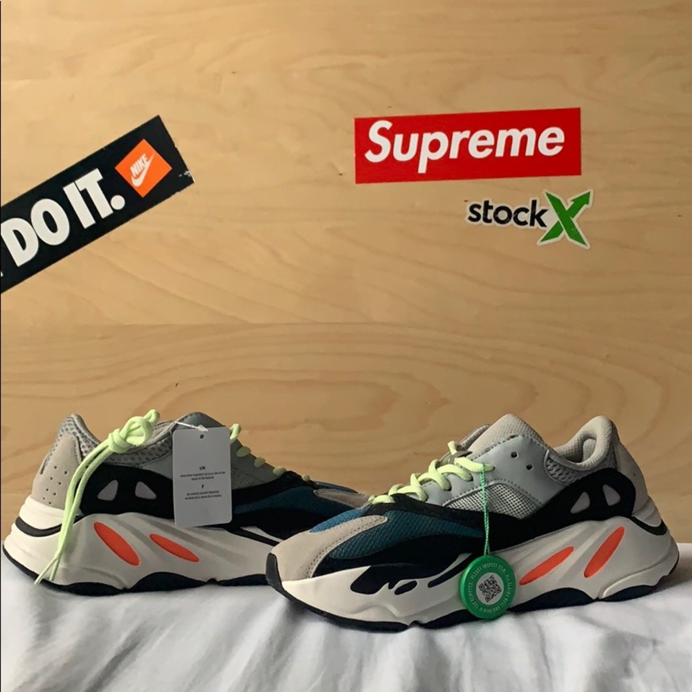 Yeezy 700 wave runner size 7/ STOCKX AUTHENTICATED